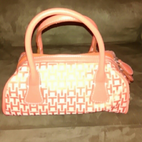 Tommy Hilfiger Handbags - Tommy Hilfiger mini